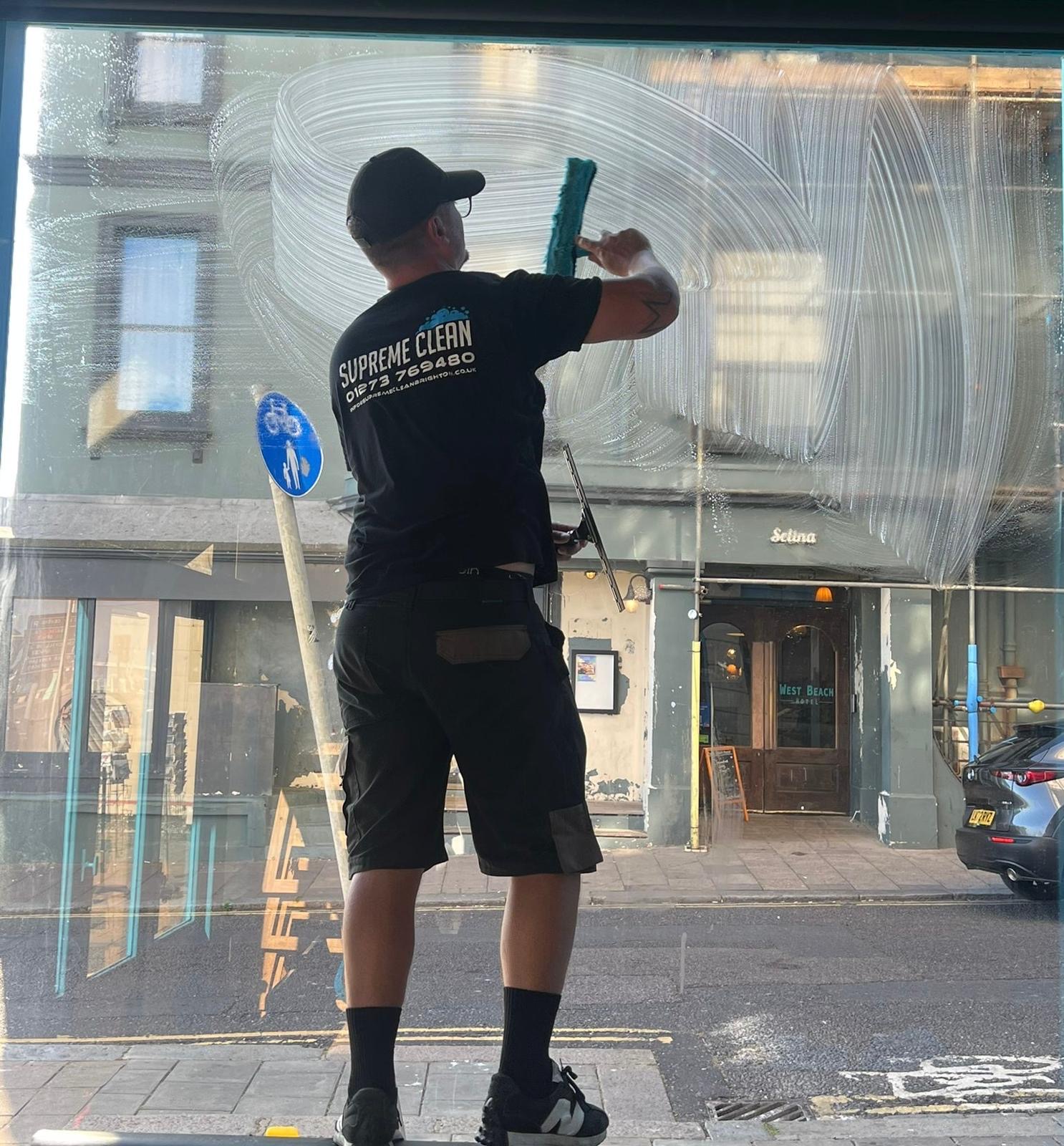 1ae4529e-b7ac-437b-bf32-eab76eedbc97