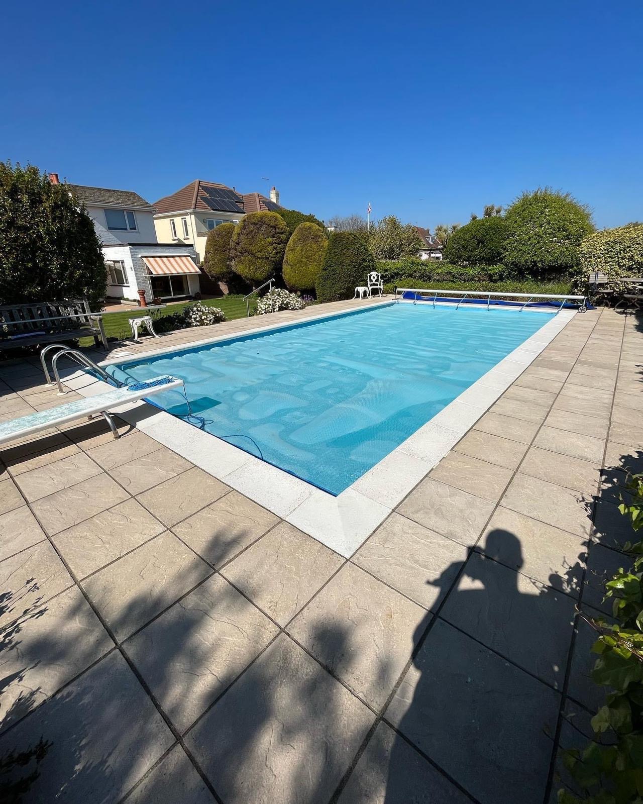 70a97d73-06a7-4bb6-bf33-d7dc473cf856